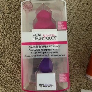 Real Technique Sponge + Stand Set